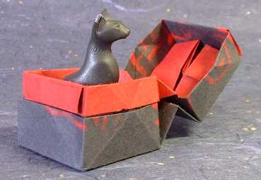 Origami Box with lid by David Brill. Folded from a square of art paper by Gilad Aharoni on giladorigami.com