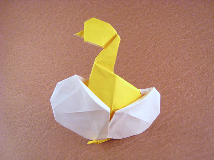 Origami Hatching chick by Neal Elias. Folded from a square of origami paper by Gilad Aharoni on giladorigami.com