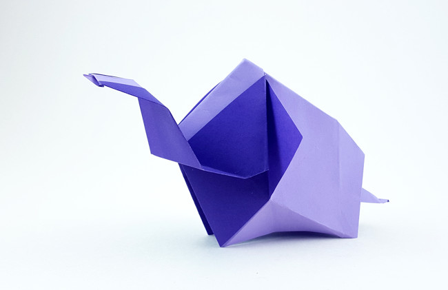 Origami Two-Toned Origamido elephant by Richard L. Alexander folded by Gilad Aharoni