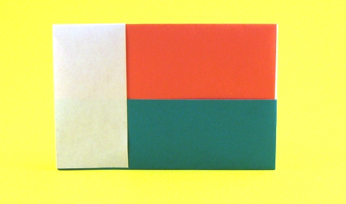 Origami Flag of Madagascar by Gilad Aharoni. Folded from 2 squares of origami paper by Gilad Aharoni on giladorigami.com