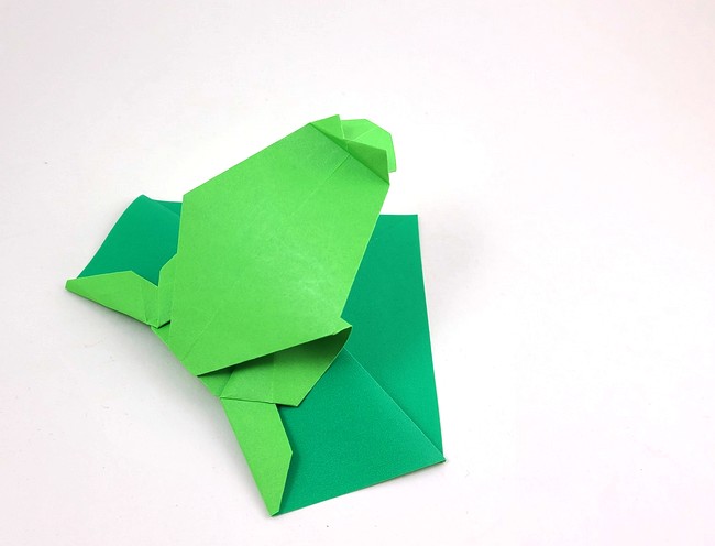 Origami Frog on a leaf by Paul Jackson. Folded by Gilad Aharoni on giladorigami.com
