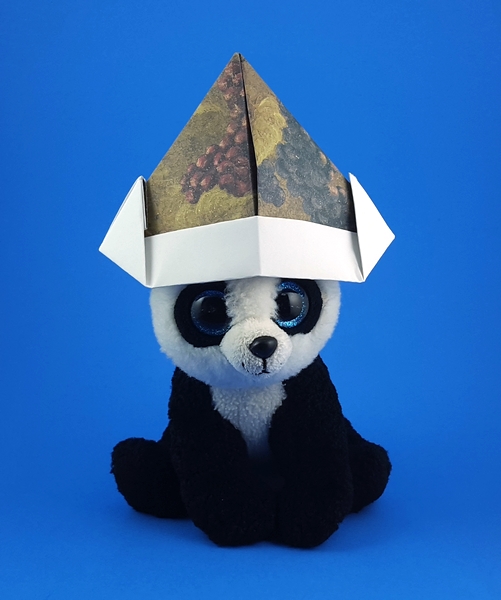Origami Hats by Traditional. Folded by Gilad Aharoni on giladorigami.com