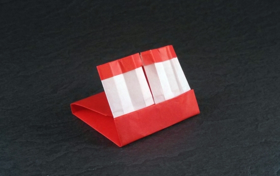 Origami Book of matches by Laurie Bisman. Folded by Gilad Aharoni on giladorigami.com