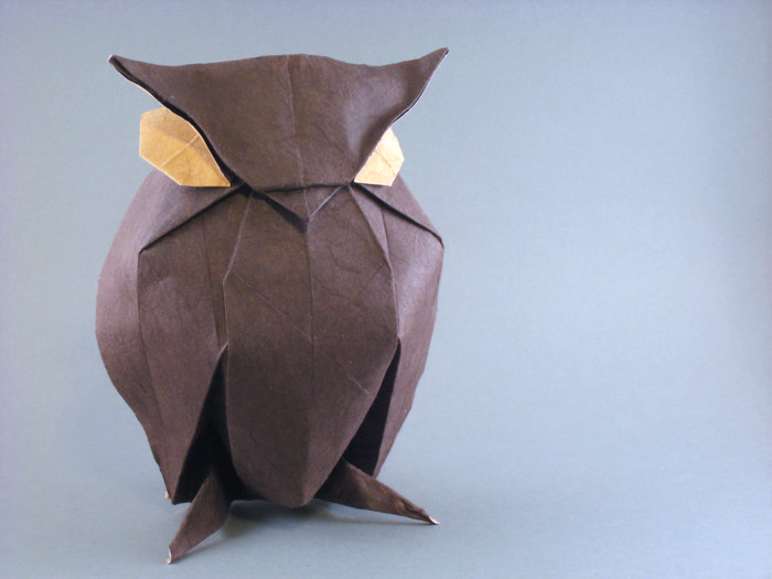 Origami Owl by Nguyen Hung Cuong. Folded from a square of double-sided mulberry paper by Gilad Aharoni on giladorigami.com
