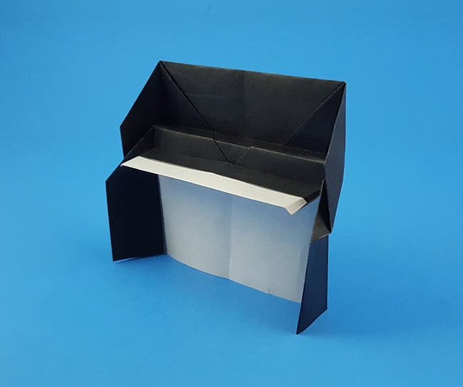 Origami Piano by Saburo Kase folded by Gilad Aharoni