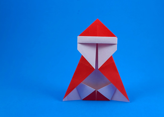 Origami Santa Claus by Noemi Nohara. Folded from a square of origami paper by Gilad Aharoni on giladorigami.com