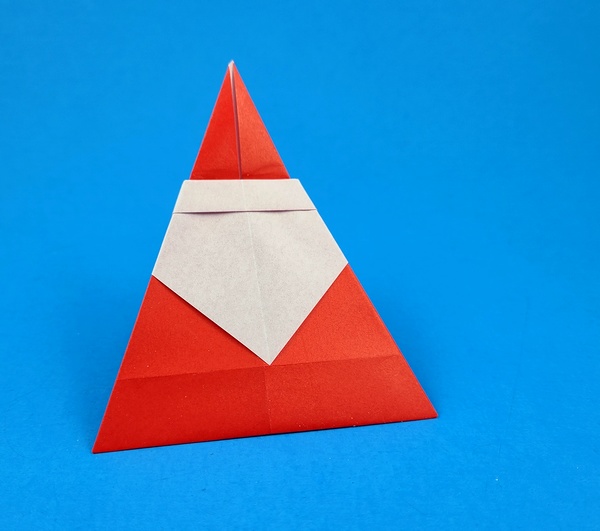 Origami Santa Claus by Tsurumi Yuko. Folded from a square of origami paper by Gilad Aharoni on giladorigami.com