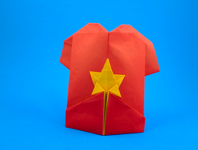 Origami Shirt from Steven Universe by Gilad Aharoni. Folded by Gilad Aharoni on giladorigami.com