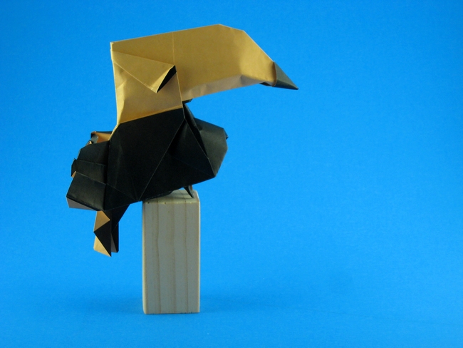 Origami Toucan by Hoang Tien Quyet. Folded from a square of duo origami paper by Gilad Aharoni on giladorigami.com