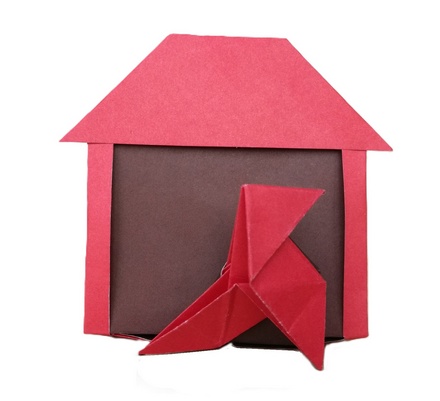 Origami Pajarita in a house by Michel Grand on giladorigami.com