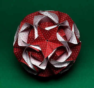 Origami Rose bouquet by Yokoyama Fumie on giladorigami.com