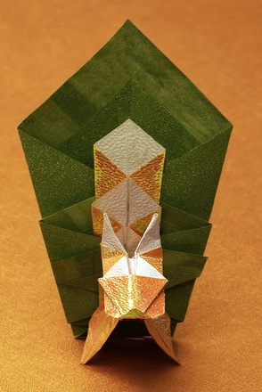Origami Dragon Noshi by Kariya Tomoya on giladorigami.com