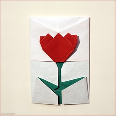 Origami Tulip - 2D by Mi Wu on giladorigami.com