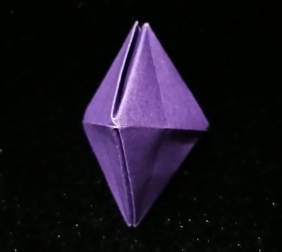 Origami 60 degree hexagon decoration by Nick Robinson on giladorigami.com