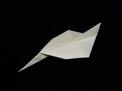 Origami Airplane by Momotani Hideki on giladorigami.com