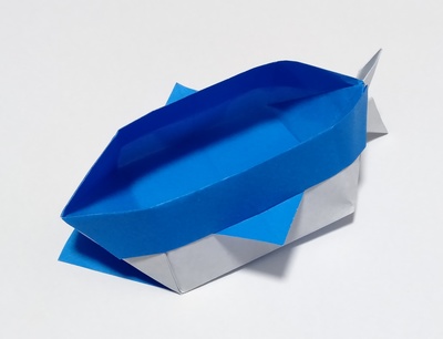 Origami Fish-shaped box by Enomoto Nobuyoshi on giladorigami.com