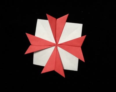 Origami Maltese cross by Peter Budai on giladorigami.com