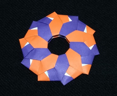 Origami Celtic motif 3 by David Petty on giladorigami.com