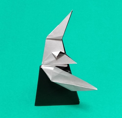 Origami Crescent moon by Mitsuda Shigeru on giladorigami.com