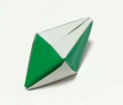 Origami Diamond of triangles by John Montroll on giladorigami.com