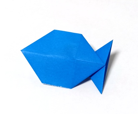 Origami Fish with pocket by Nashimoto Ryuko on giladorigami.com