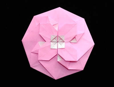Origami Flower-shaped envelope by Kameyama Masayo on giladorigami.com