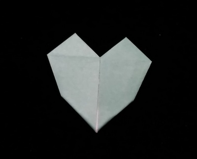 Origami Heart letterfold by Alice Gray on giladorigami.com