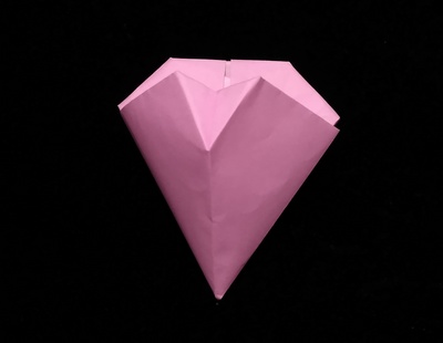 Origami Heart-shaped container by Takahama Hatsue on giladorigami.com
