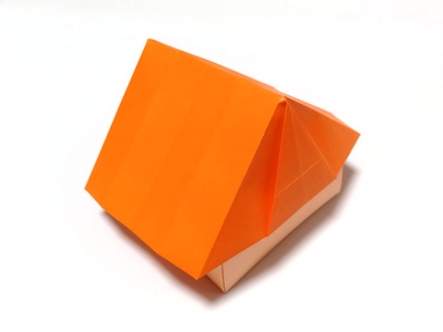 Origami House-shaped box by Yamanashi Akiko on giladorigami.com