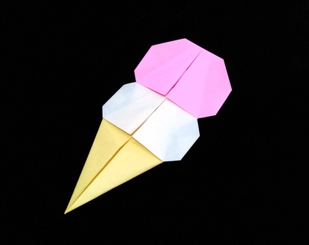 Origami Ice cream cone by Melissa Marina Tsutsumi on giladorigami.com