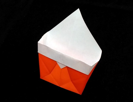Origami Letter rack by Enomoto Nobuyoshi on giladorigami.com