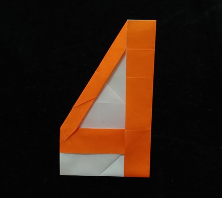 Origami Number 4 by Taichiro Hasegawa on giladorigami.com
