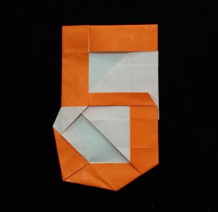 Origami Number 5 by Taichiro Hasegawa on giladorigami.com