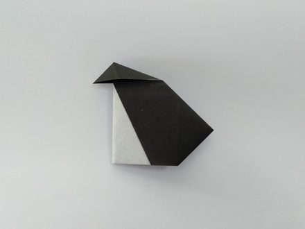 Origami Penguin-shaped toothpick holder by Sumida Noriko on giladorigami.com