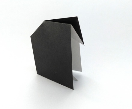Origami Walking penguin by Takekawa Seiryo on giladorigami.com