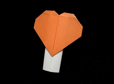 Origami Point protector with hearts by Kumasaka Hiroshi on giladorigami.com