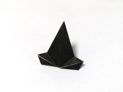 Origami Pointed hat by Aoyagi Shoko on giladorigami.com