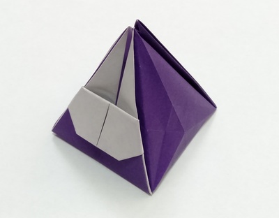 Origami Rabbit-shaped moneybox by Kawate Ayako on giladorigami.com