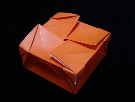 Origami Self closing box by Jack Knutsen on giladorigami.com