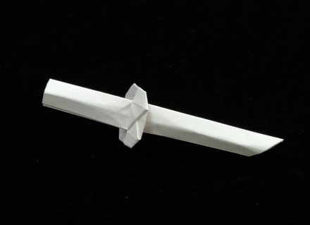 Origami Sword by Kumasaka Hiroshi on giladorigami.com