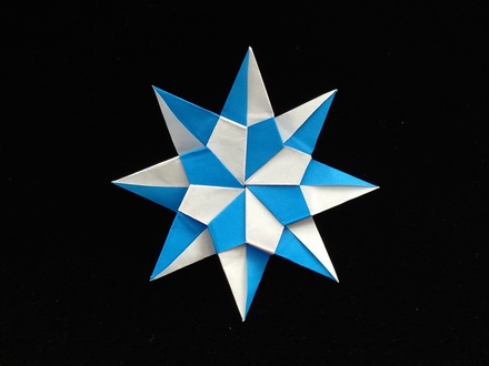 Origami Two-tone star by Evan Zodl on giladorigami.com